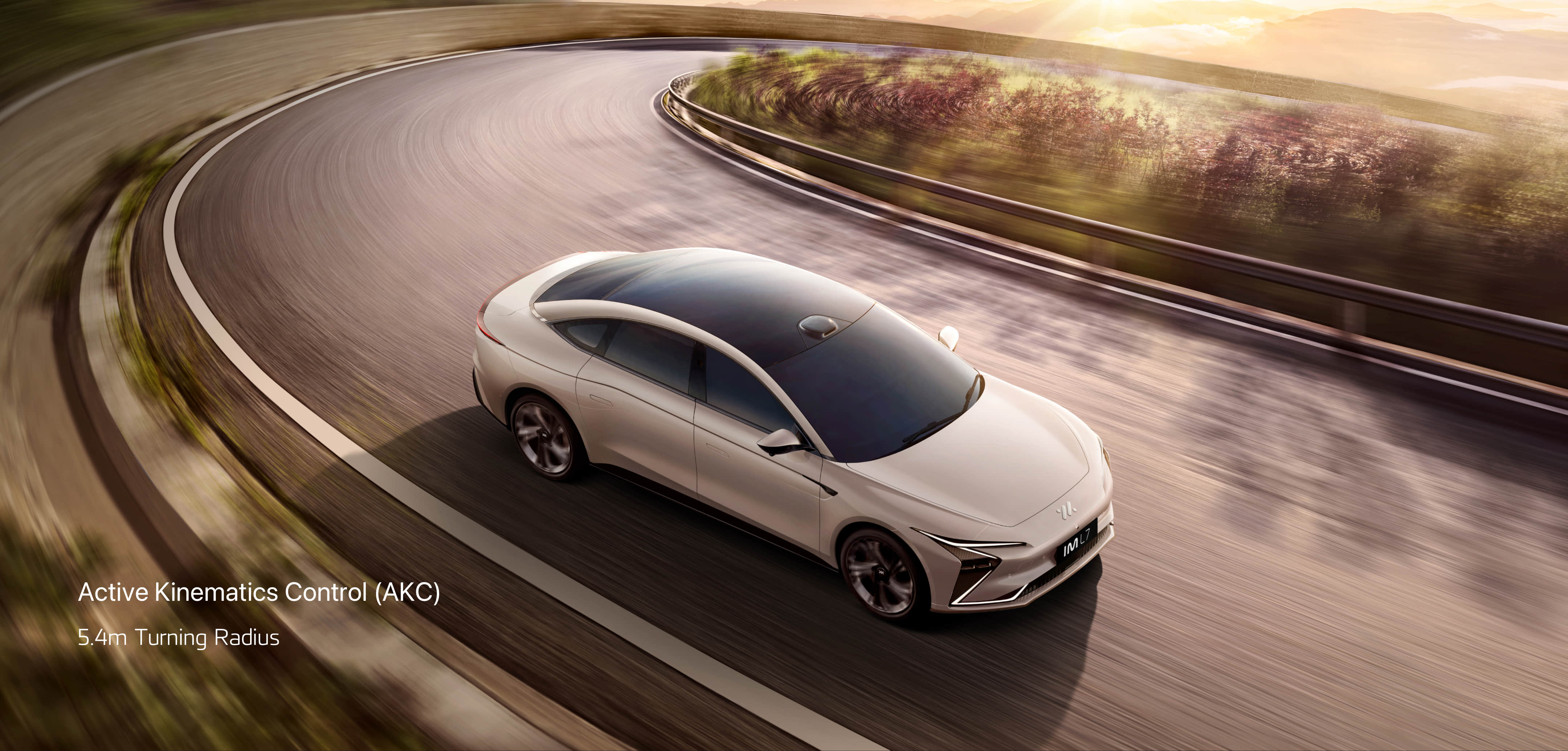 IM L7 Pure Electric High Performance Sedan