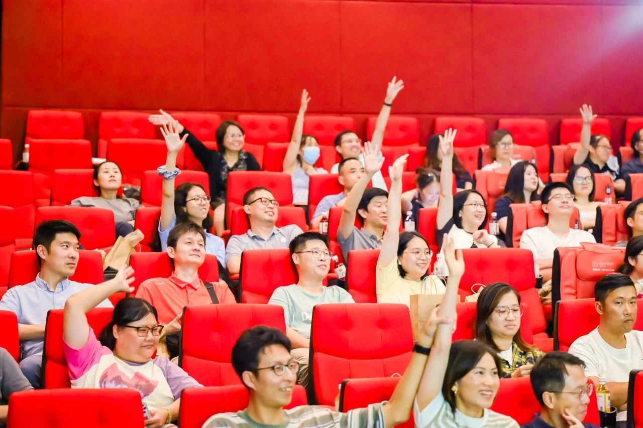 俱乐部成立大会