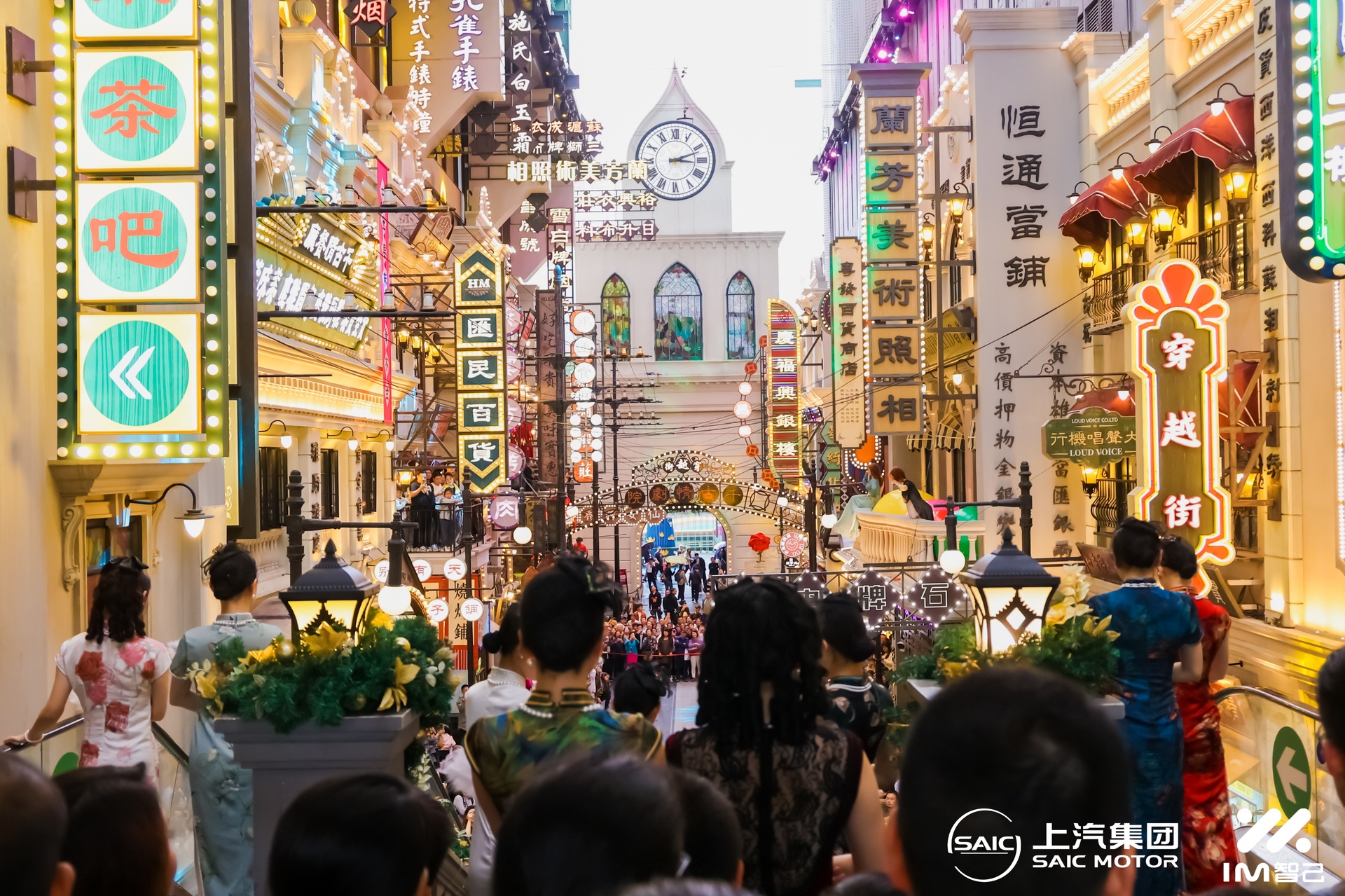 逛上海千古情